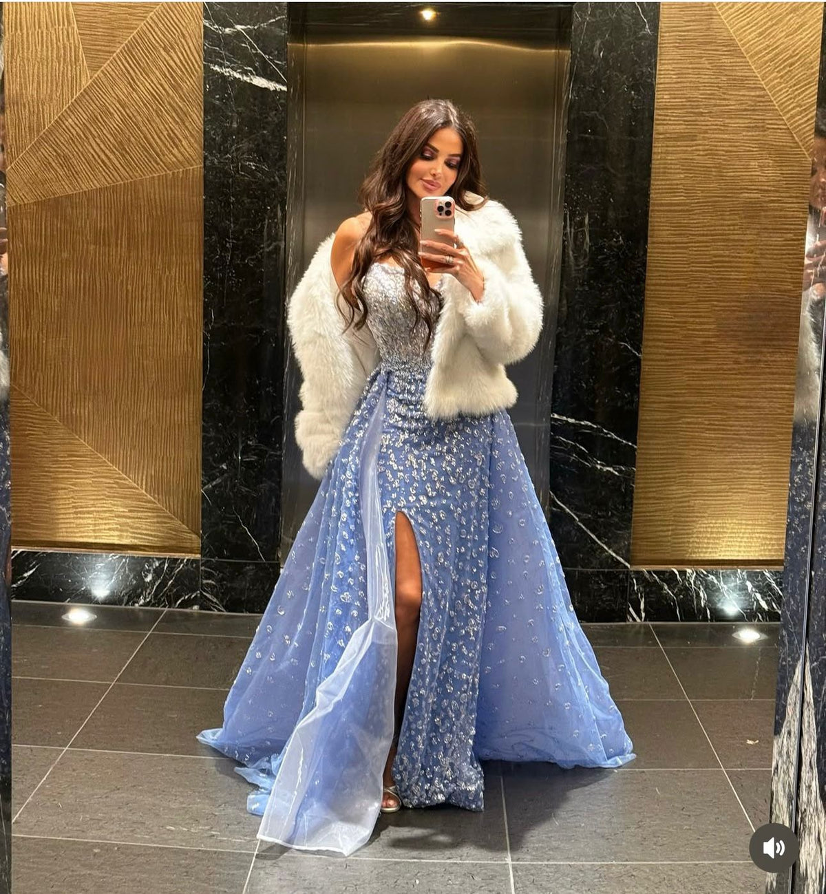 Akaber dress