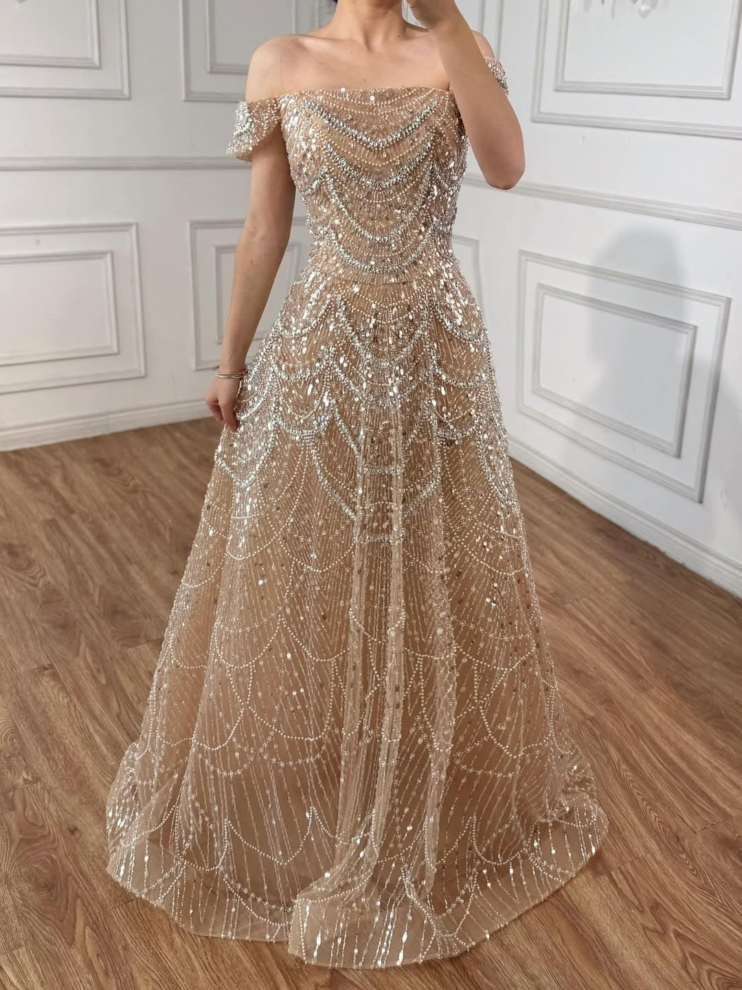 Akaber dress