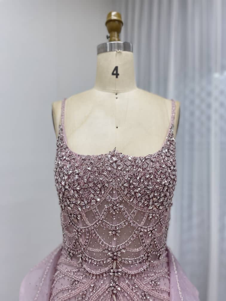 Akaber dress