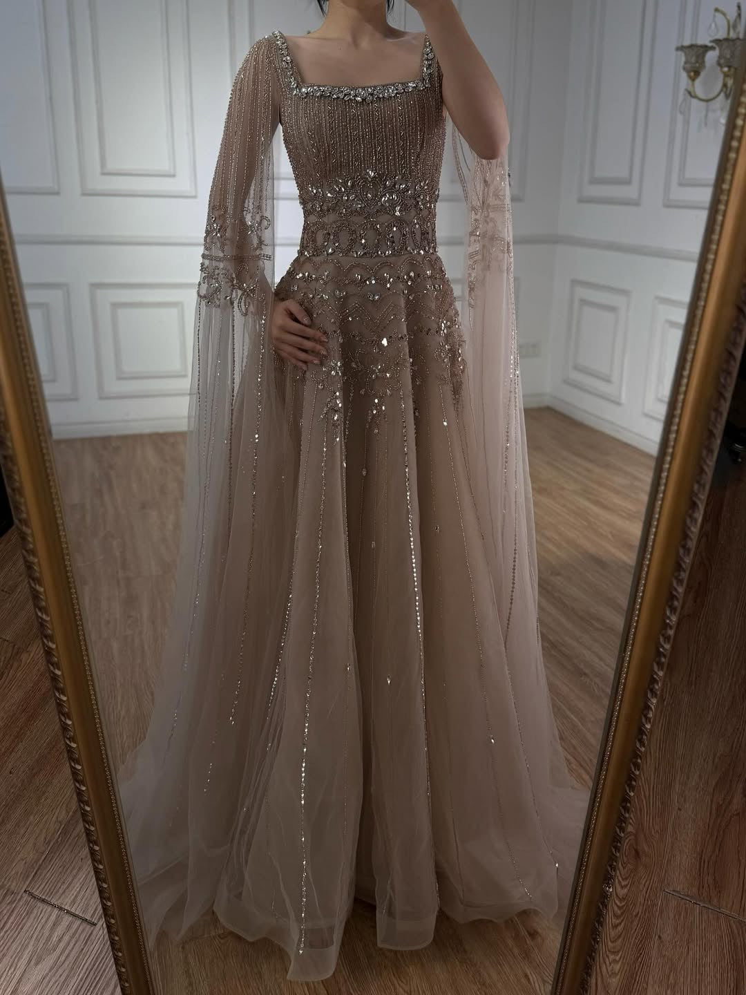 Akaber dress