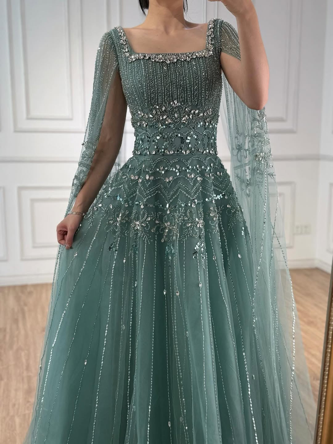 Akaber dress
