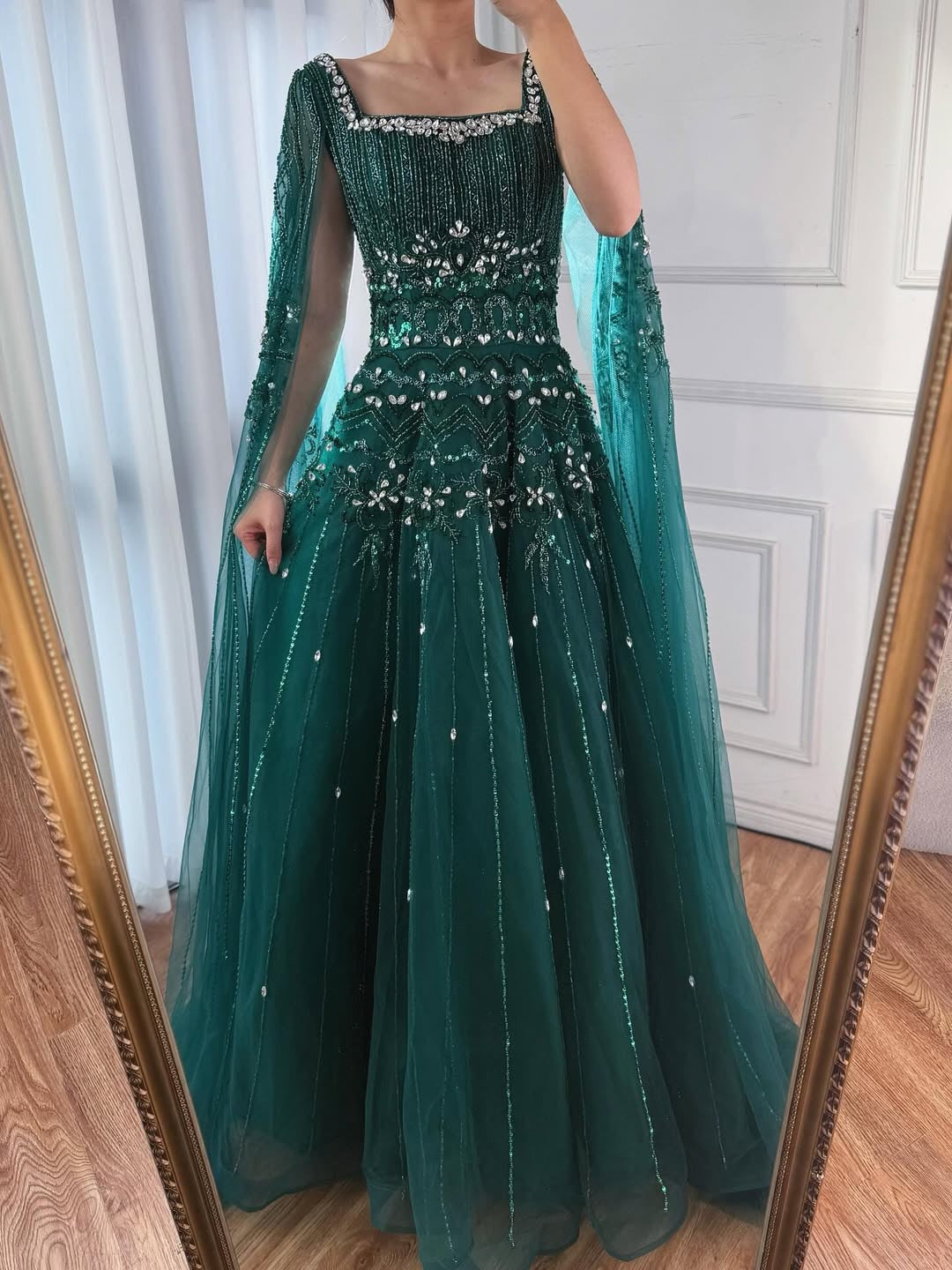 Akaber dress