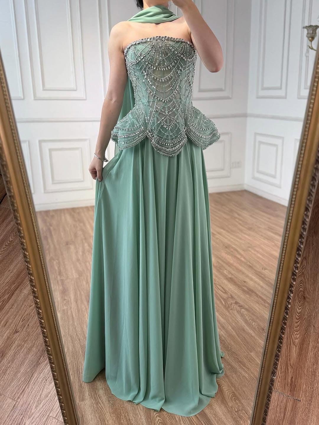 Akaber dress